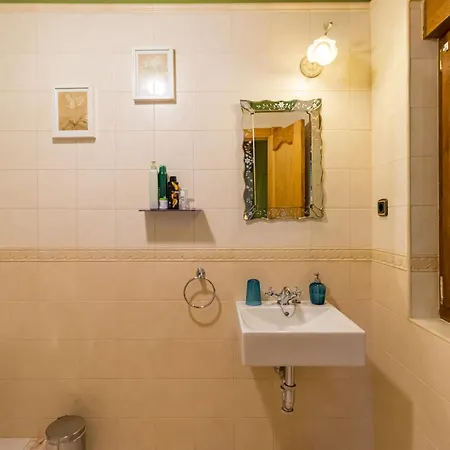 Casa Lindelagua 컨트리하우스 Pámanes
